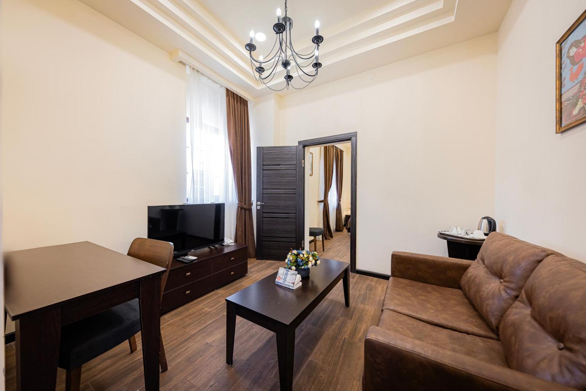 Boutique Living Hotel 예레반 외부 사진