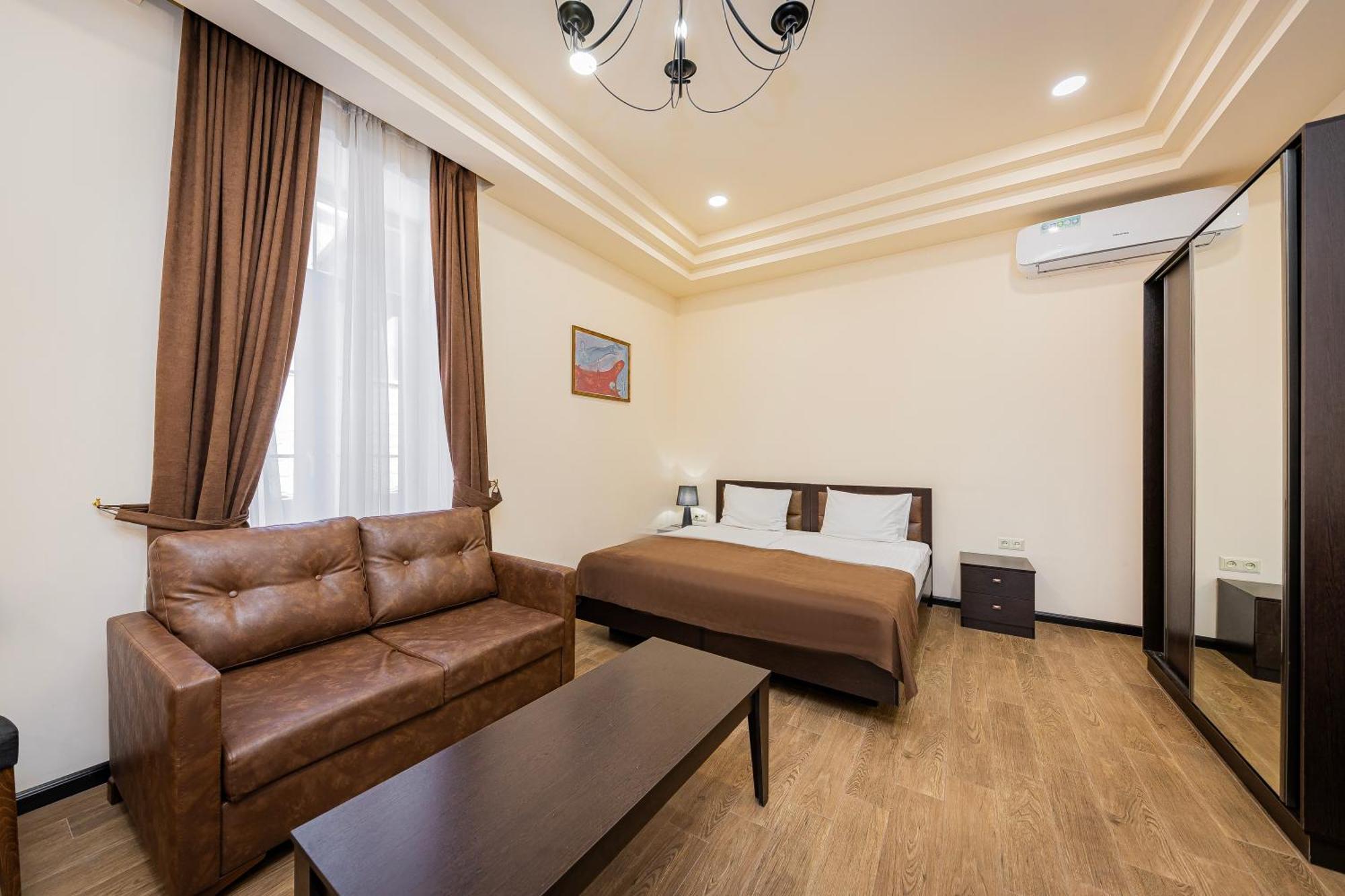 Boutique Living Hotel 예레반 외부 사진