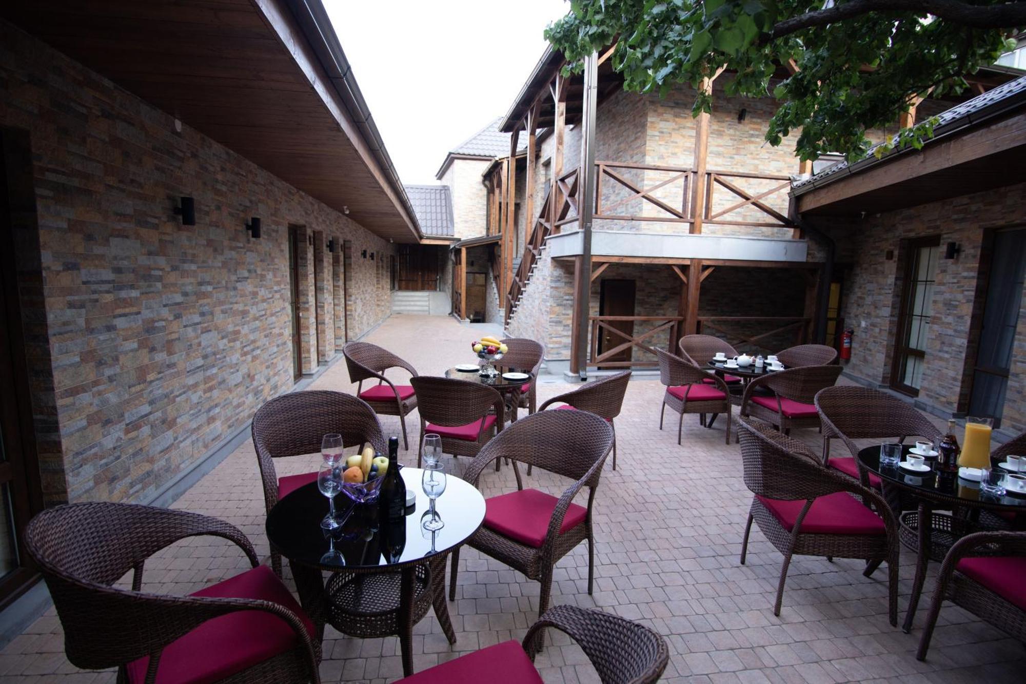 Boutique Living Hotel 예레반 외부 사진