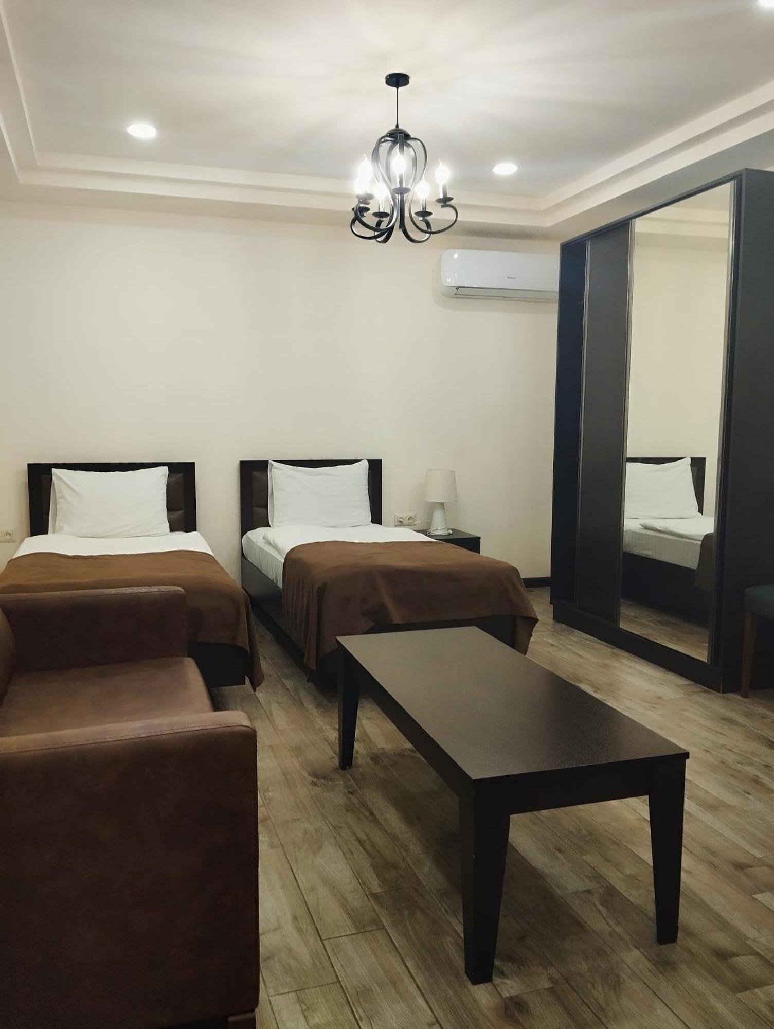 Boutique Living Hotel 예레반 외부 사진