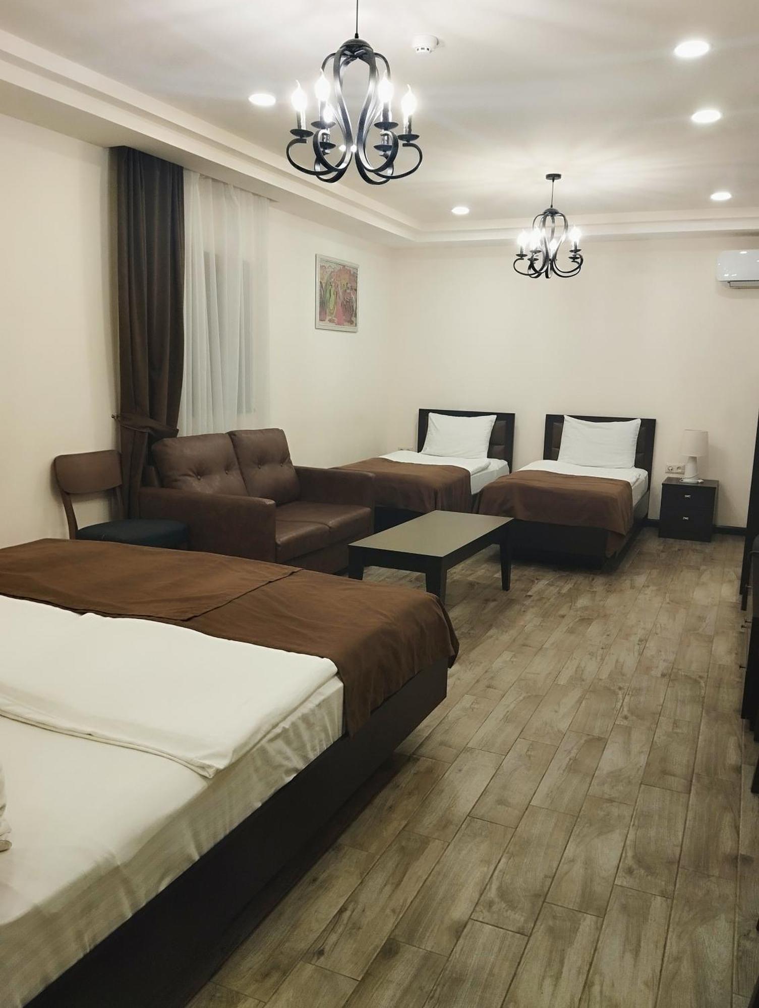 Boutique Living Hotel 예레반 외부 사진