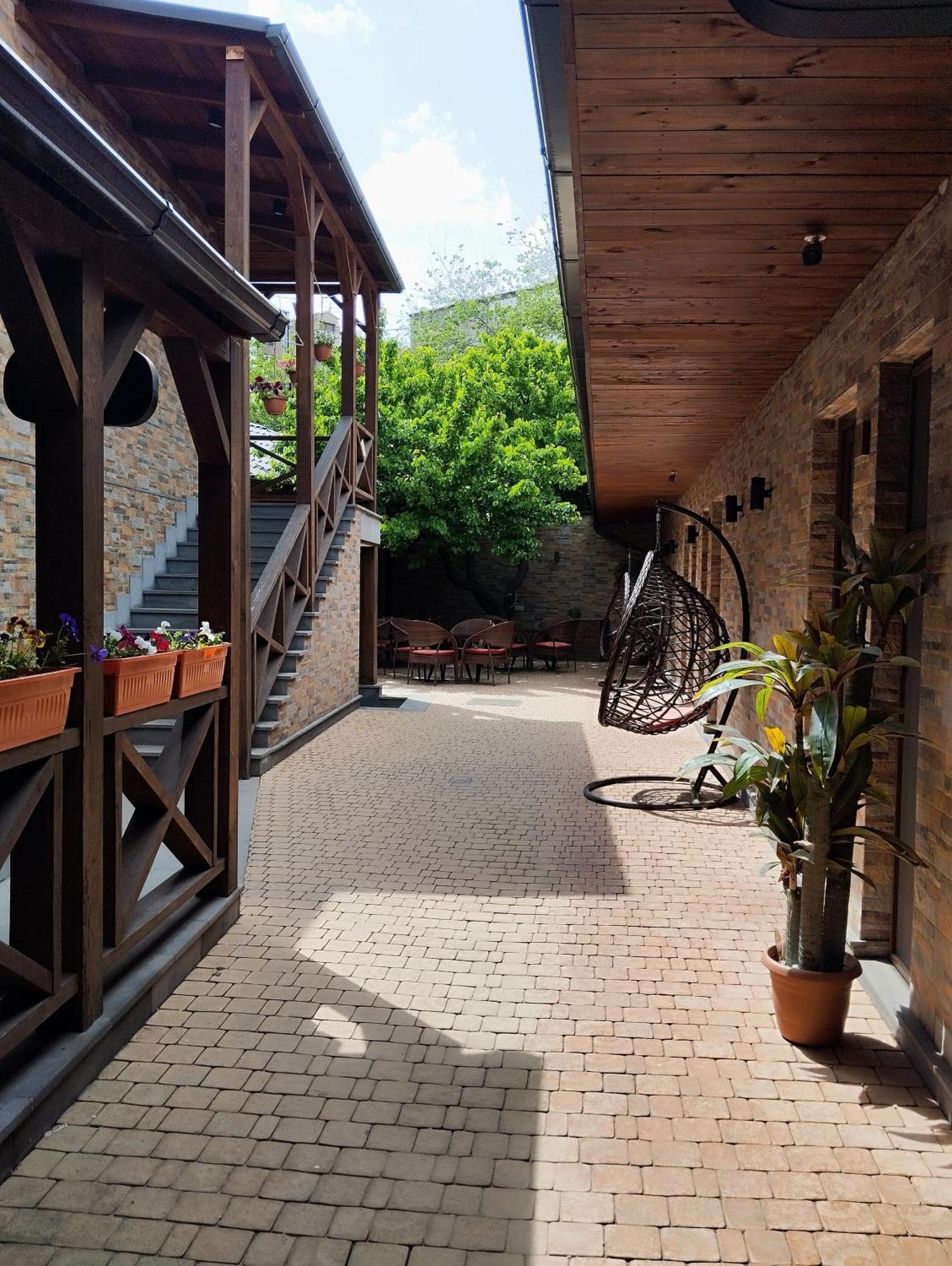 Boutique Living Hotel 예레반 외부 사진